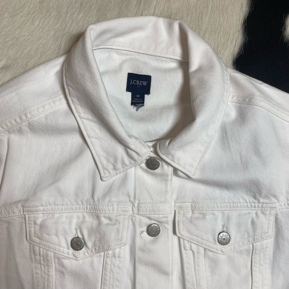 J.Crew Classic or Relaxed Fit White Denim Jacket - Picture 4 of 7